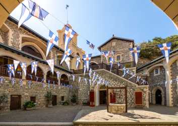 Wycieczka fakultatywna, Wycieczka: Troodos, klasztor Kykkos [154] z Larnaki Marathon